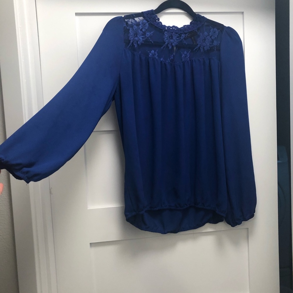 BCBG Maxazria long sleeve top